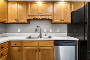 605 Edwards St, Monticello, IL 61856 - Photo 13