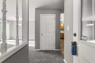 605 Edwards St, Monticello, IL 61856 - Photo 5