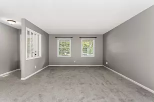 605 Edwards St, Monticello, IL 61856 - Photo 7