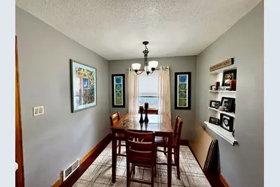 915 N 10th Street, Rochelle, IL 61068 - Photo 11
