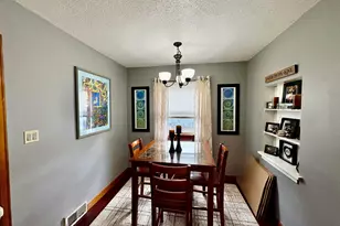 915 N 10th St, Rochelle, IL 61068 - Photo 11