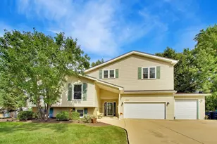 7309 Seminole Ct, Darien, IL 60561 - Photo 1