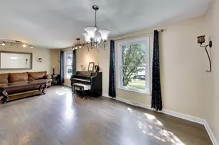 7309 Seminole Ct, Darien, IL 60561 - Photo 11