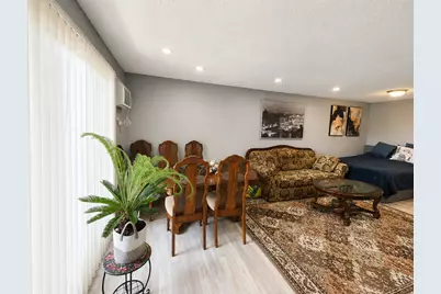 4 Parkside Court #3, Vernon Hills, IL 60061 - Photo 5