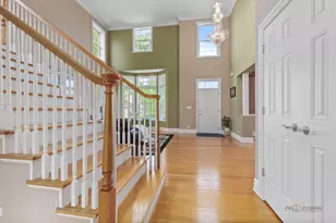 312 Camargo Ct, Vernon Hills, IL 60061 - Photo 9
