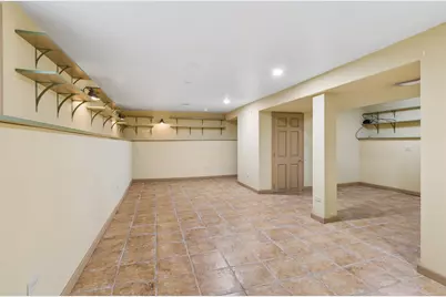 5228 N Ludlam Avenue, Chicago, IL 60630 - Photo 17