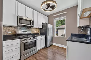845 S Humphrey Ave, Oak Park, IL 60304 - Photo 9