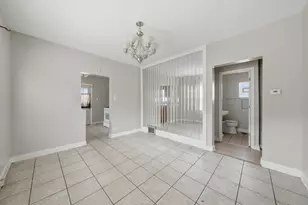 9516 S Yale Ave, Chicago, IL 60628 - Photo 9