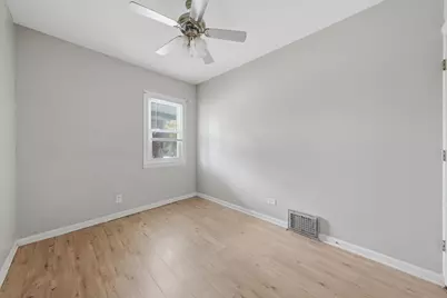 9516 S Yale Avenue, Chicago, IL 60628 - Photo 29