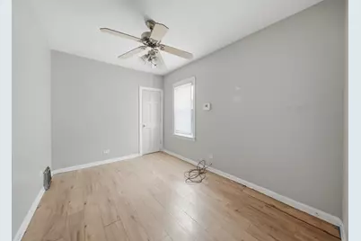 9516 S Yale Avenue, Chicago, IL 60628 - Photo 31