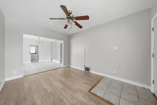 9516 S Yale Ave, Chicago, IL 60628 - Photo 17