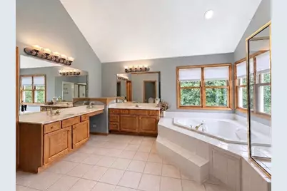 376 Amy Court, Glen Ellyn, IL 60137 - Photo 23