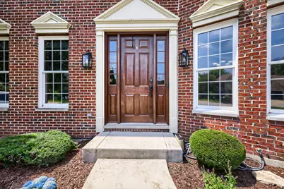 376 Amy Court, Glen Ellyn, IL 60137 - Photo 3