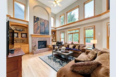 376 Amy Court, Glen Ellyn, IL 60137 - Photo 9