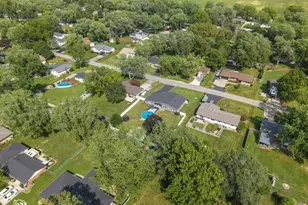 856 N Western Hills Dr, Kankakee, IL 60901 - Photo 33