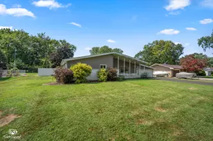 856 N Western Hills Dr, Kankakee, IL 60901 - Photo 5