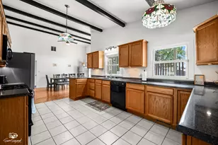 856 N Western Hills Dr, Kankakee, IL 60901 - Photo 9