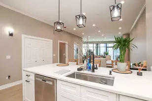 340 W Superior St, Chicago, IL 60654 - Photo 7