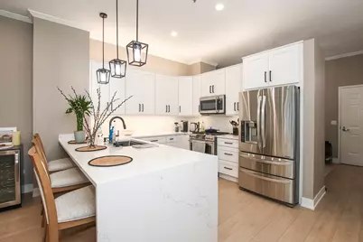 340 W Superior Street #1604, Chicago, IL 60654 - Photo 3