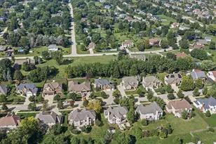 26105 Whispering Woods Cir, Plainfield, IL 60585 - Photo 43