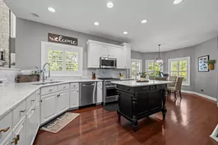 26105 Whispering Woods Cir, Plainfield, IL 60585 - Photo 11