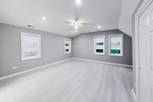 5012 N Tripp Ave, Chicago, IL 60630 - Photo 17