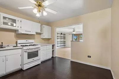419 E Fullerton Avenue, Glendale Heights, IL 60139 - Photo 7