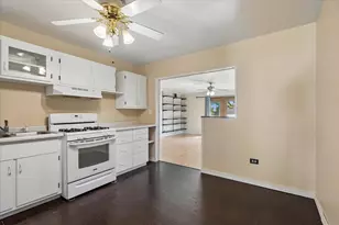 419 E Fullerton Ave, Glendale Heights, IL 60139 - Photo 7
