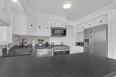 6820 N Sauganash Avenue, Chicago, IL 60646 - Photo 17