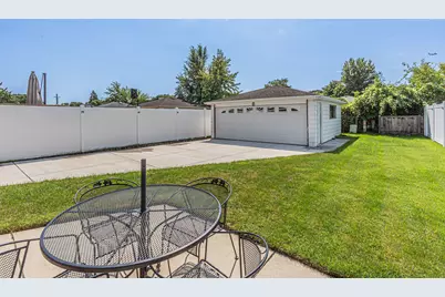 6820 N Sauganash Avenue, Chicago, IL 60646 - Photo 29
