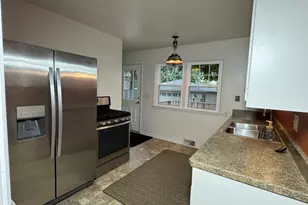 31 S Van Nortwick Ave, Batavia, IL 60510 - Photo 3