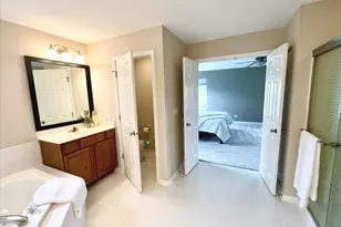 1390 Alexandra Blvd, Crystal Lake, IL 60014 - Photo 15