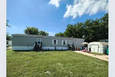 127 Pickwick Drive, Gardner, IL 60424 - Photo 1