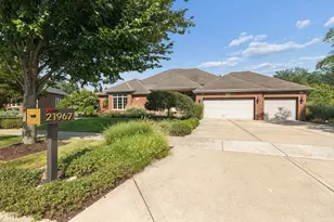 21967 Emily Ln, Frankfort, IL 60423 - Photo 1