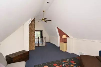 35 W Maple Avenue, Roselle, IL 60172 - Photo 15