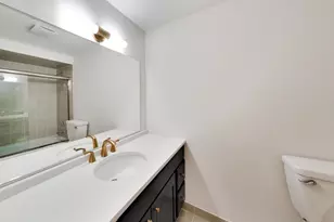 2307 N Kennicott Dr, Arlington Heights, IL 60004 - Photo 23