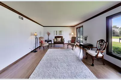 6723 Kingswood Road, Willowbrook, IL 60527 - Photo 5