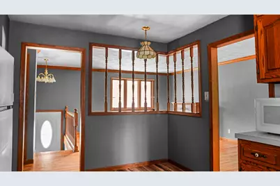 1009 Holiday Drive, Champaign, IL 61821 - Photo 9