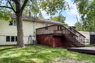 1009 Holiday Dr, Champaign, IL 61821 - Photo 31