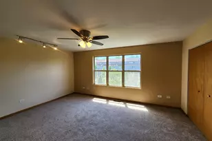 2363 E 70th Pl, Chicago, IL 60649 - Photo 9