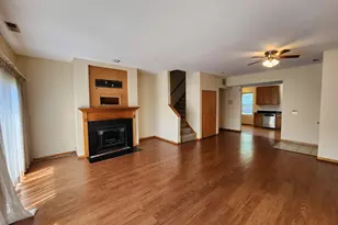 2363 E 70th Pl, Chicago, IL 60649 - Photo 3