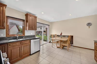 1105 N Itasca Road, Addison, IL 60101 - Photo 9