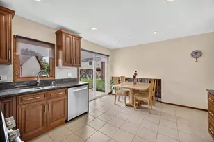 1105 N Itasca Rd, Addison, IL 60101 - Photo 9