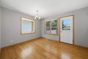 586 S Hawthorne Ave, Elmhurst, IL 60126 - Photo 17