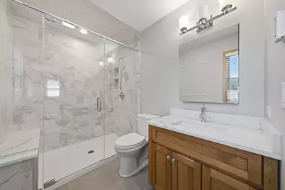 586 S Hawthorne Avenue, Elmhurst, IL 60126 - Photo 23