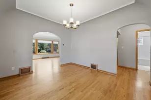 586 S Hawthorne Ave, Elmhurst, IL 60126 - Photo 7