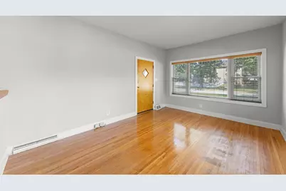 329 E 5th Street, Lockport, IL 60441 - Photo 5