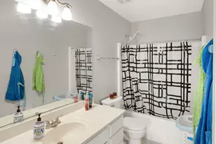 3569 Charlemaine Dr, Aurora, IL 60504 - Photo 17