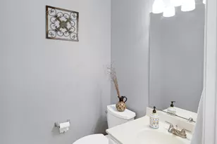 3569 Charlemaine Dr, Aurora, IL 60504 - Photo 9