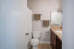 1560 N Sandburg Terrace, Chicago, IL 60610 - Photo 13